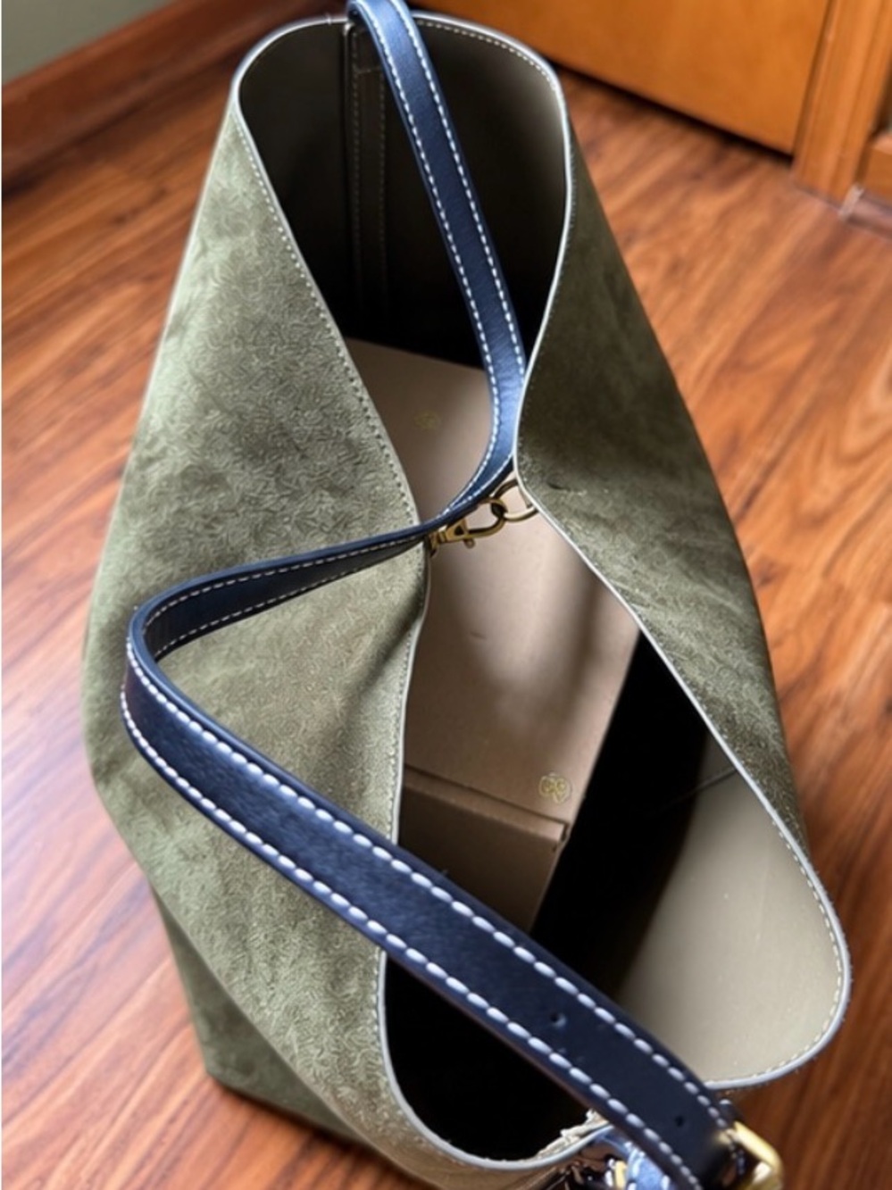 GAP Olive Green Suede Tote with Black Straps - Picture 3 of 5